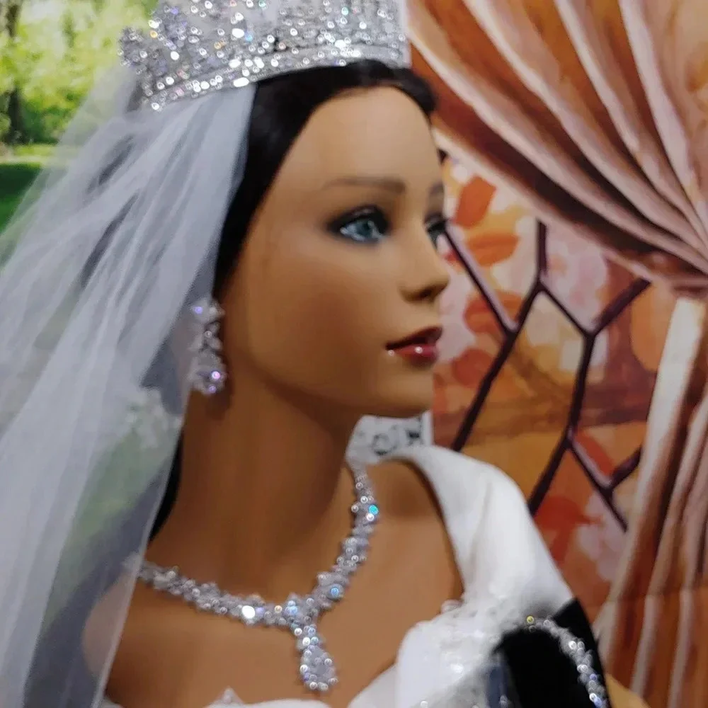 7pc One-Of-A-Kind Bridal Tiara Set for Weddings - Picture 10 of 17